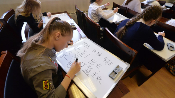 调查：半数俄罗斯人认为汉语需求将与英语相当