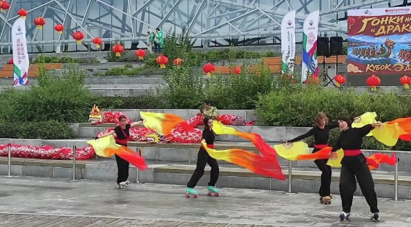 俄喀山举办“中国撒班节”