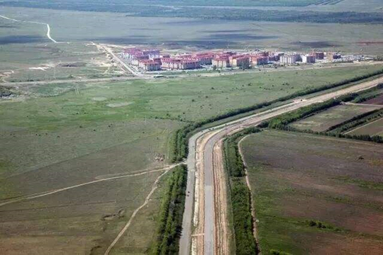 哈萨克斯坦将增建公路扩大过境货运量